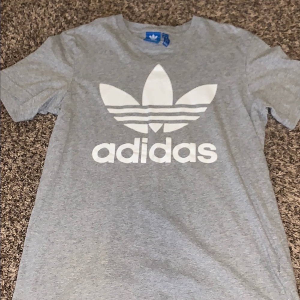 Adidas top
